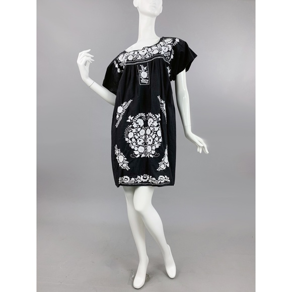 OS 2XL Vintage 70s Mexican Embroidered Mini Dress - Picture 2 of 8